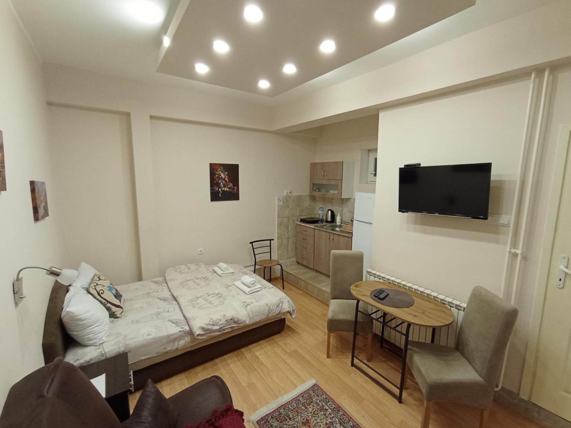 Apartments & Rooms -Mdl Lazic Belgrade Exterior photo